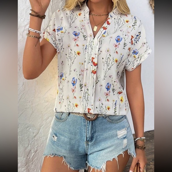 Vibrant White Paisley Women's Top